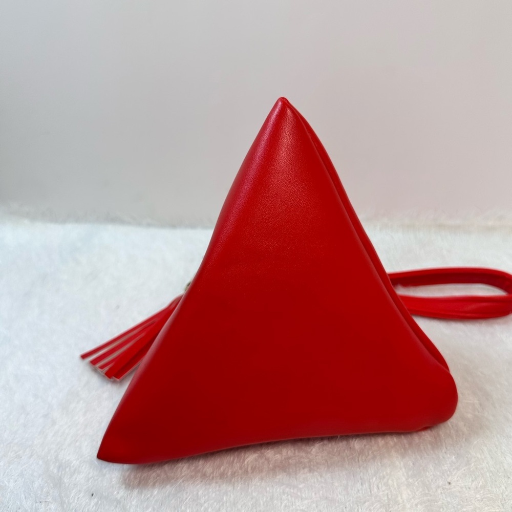 Bold Red Triangular Wristlet With Zipper Closure - image 4